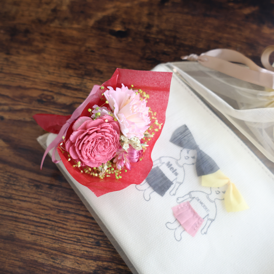 【先着順数量限定で花束をプレゼント】Mel mel （メルメル）Démodée（デモデ）コラボポーチセット